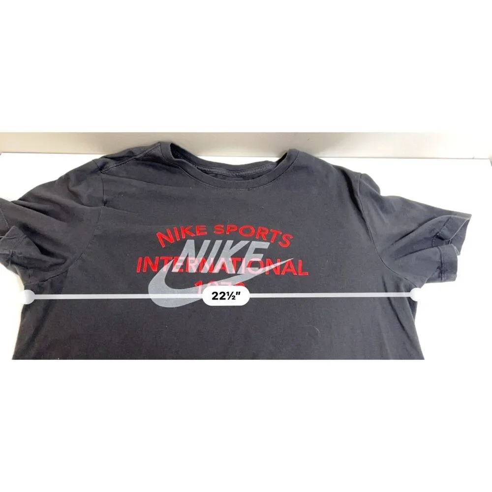 Vintage Nike Circa 72 Graphic T-Shirt. Size L.